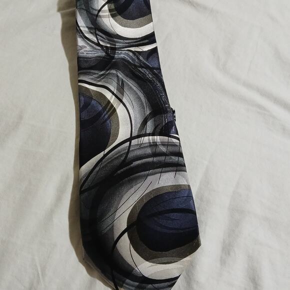 J.Garcia Mickey Limited Edition Collection Forty-Five 100%Silk Grey/Blue/Black - Picture 4 of 8